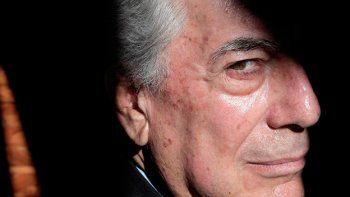 Mario Vargas Llosa pidió el divorcio a su esposa