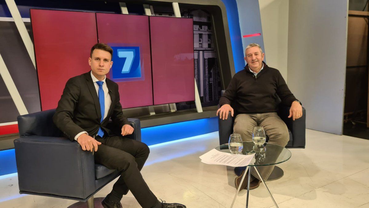 El senador nacional y ex vicepresidente, Julio Cobos, aseguró en 7D que Alberto Fernández ejercía más el poder cuando era Jefe de Gabinete que ahora que es presidente.