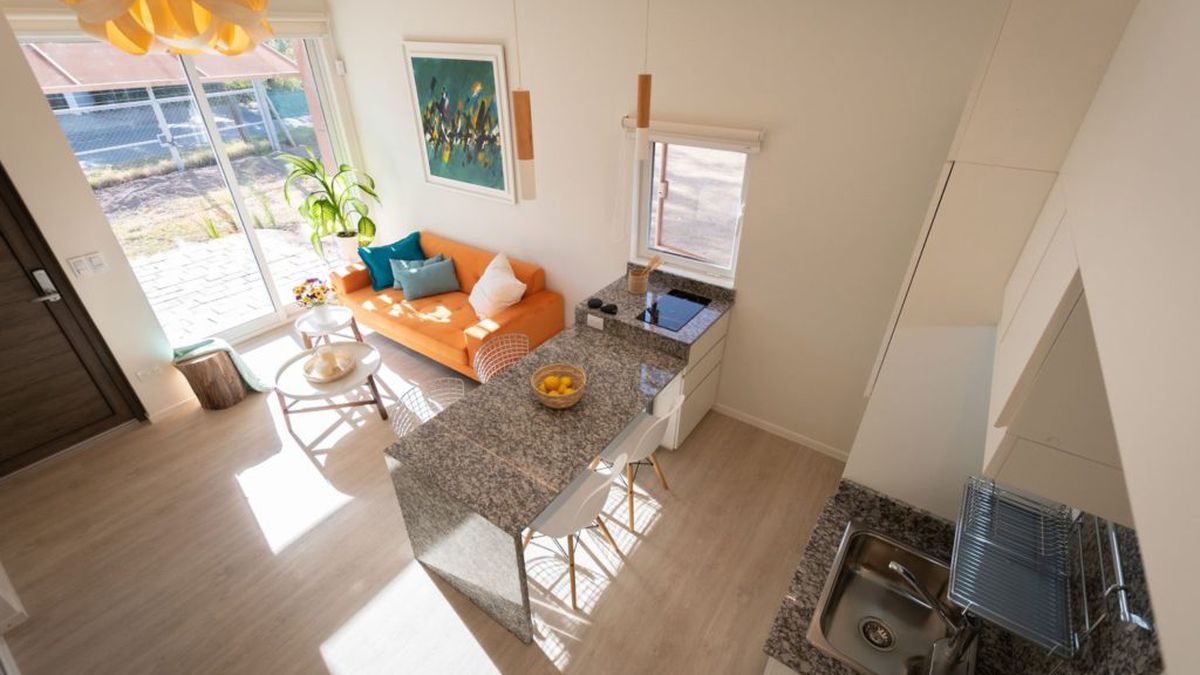 El estar principal de la casa prefabricada. El estar principal de la casa prefabricada.