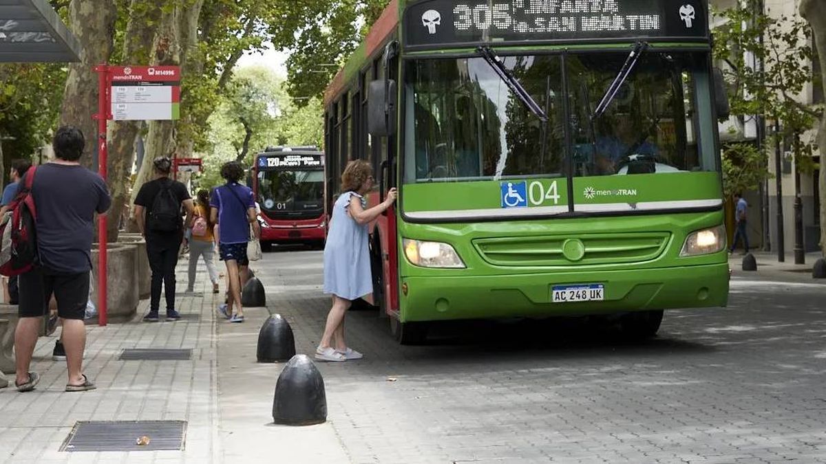 Los micros se podrán pagar con débito y crédito en Mendoza.