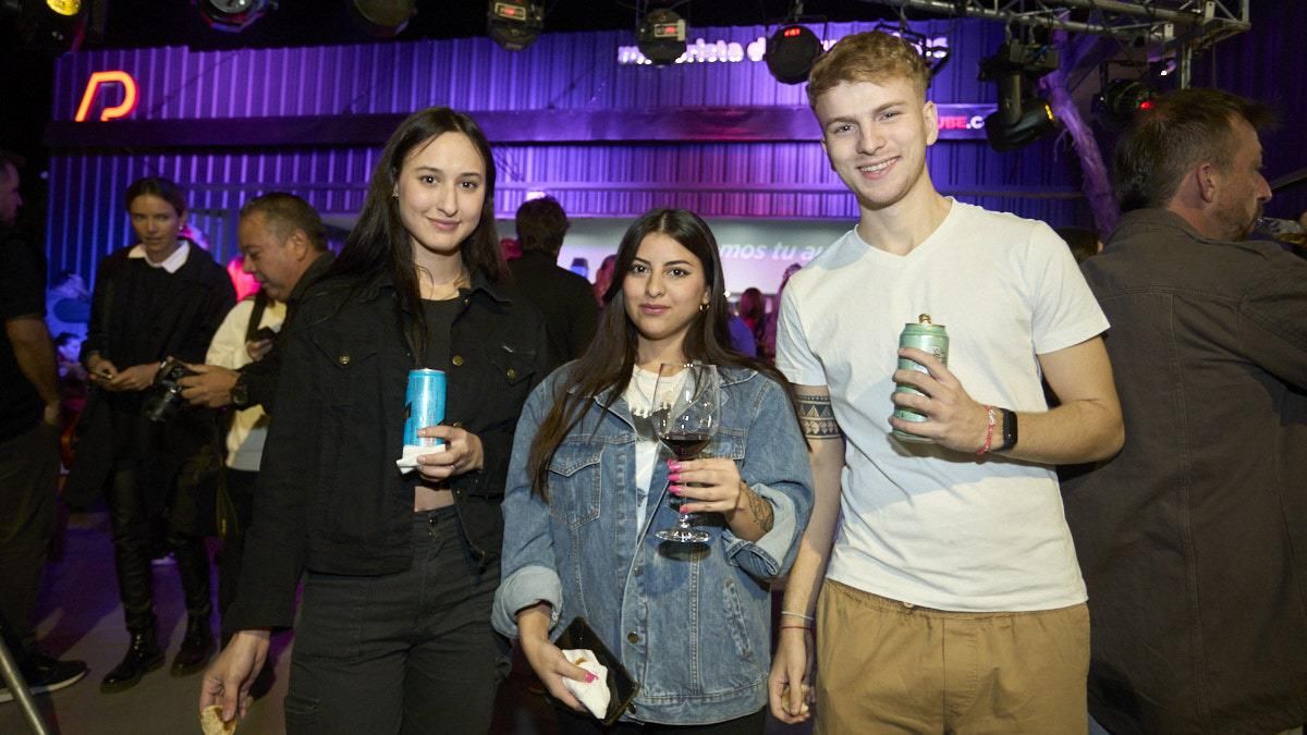 Irina Cisterna, Candela Lopez y Benjamin Vildoza. Irina Cisterna, Candela Lopez y Benjamin Vildoza.