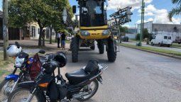 En Gualeguaychú detuvieron a un vehículo fumigador que volcaba agrotóxicos en la ciudad