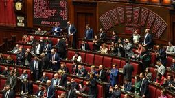 Inesperado debate divide fuerzas en Italia.