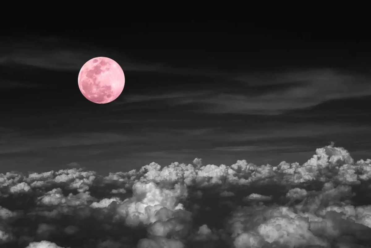 Astrología. Luna llena de abril: cuándo y dónde ver la primera luna brillante.