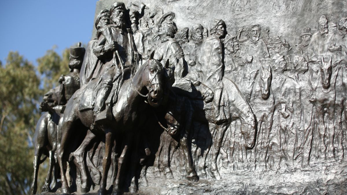 El encuentro del ejército de Los Andes con baqueanos. Foto: Fernando Martínez