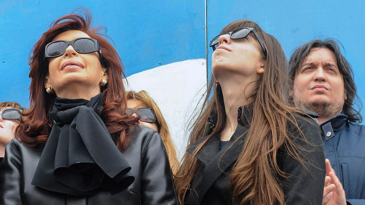 Cristina Kirchner y sus hijos Florencia y Máximo fueron sobreseídos en la causa Hotesur y Los Sauces.