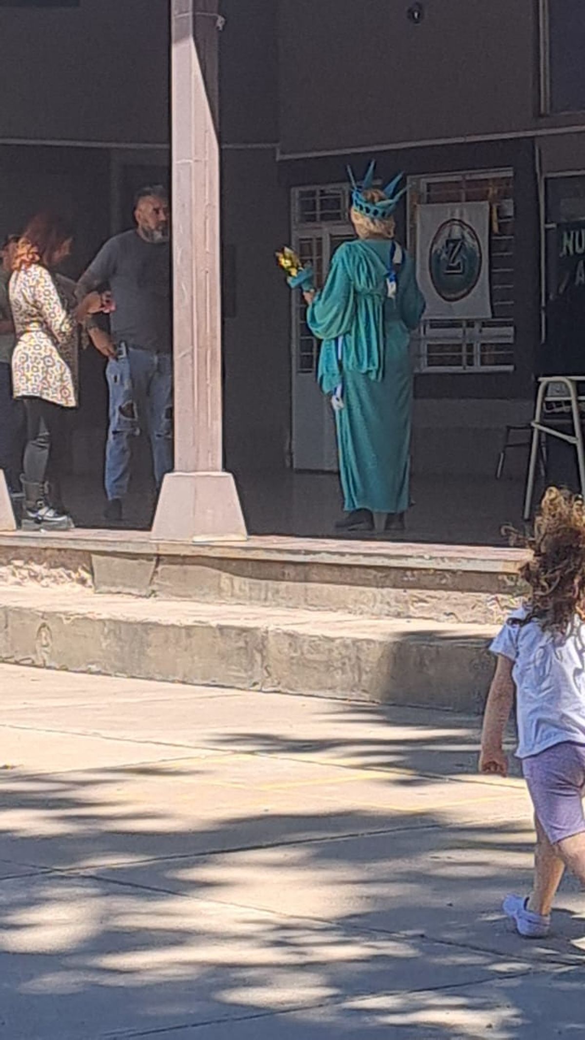 La mujer explicó que quería promocionar su emprendimiento de disfraces. Foto: Gentileza. La mujer explicó que quería promocionar su emprendimiento de disfraces. Foto: Gentileza.