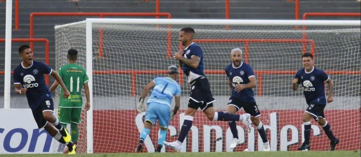 independiente Rivadavia tuvo un gran estreno en la Primera Nacional. Foto: gentileza Diego Berrutti (0223).