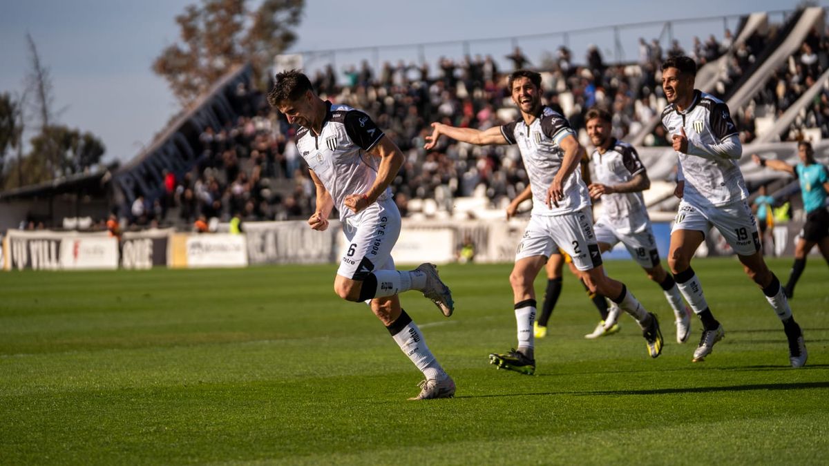 Imanol González volverá a ser titular en Gimnasia y Esgrima.