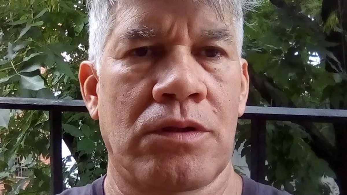 El actor Jorge Román interpreta a El Zapa en El bonaerense, película de Netflix.