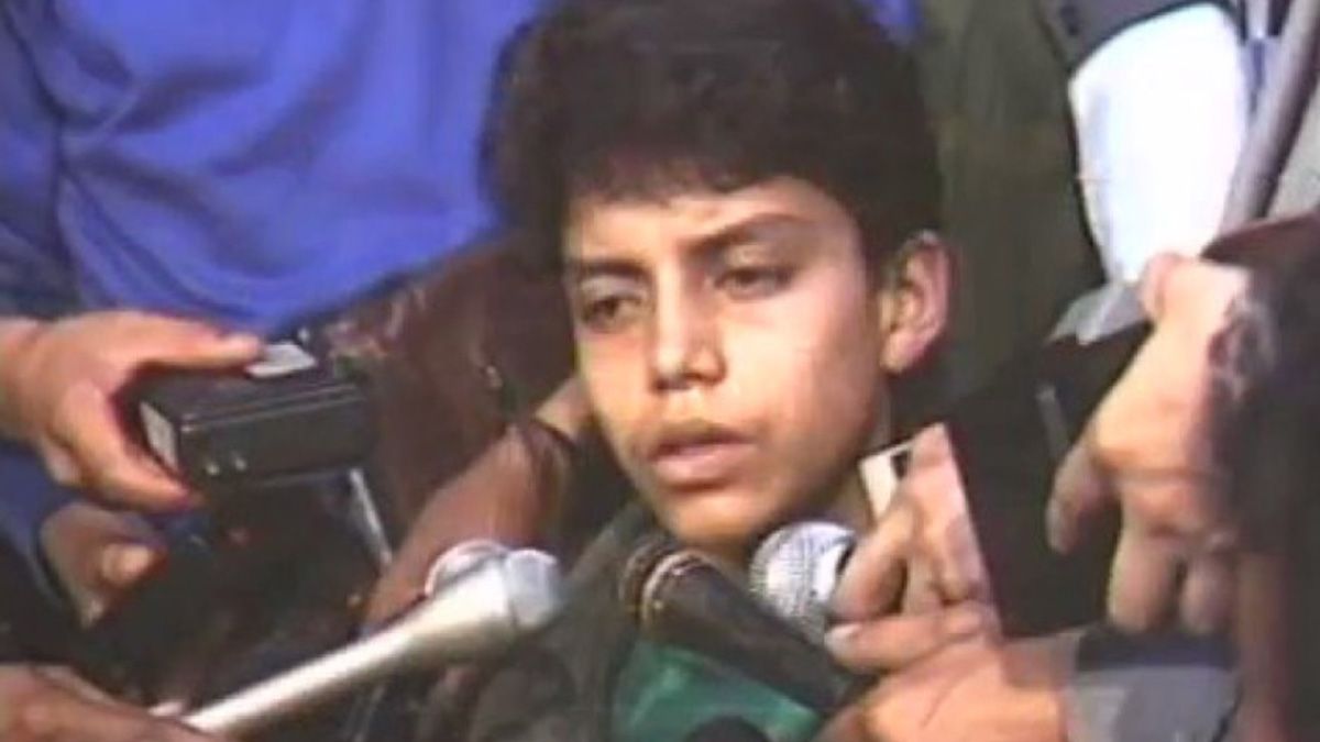 El Niño del Terror, fue detenido por policías cuando dormía junto a su madre, en su casa de un pueblo de Ecuador. Había sido adoptado y se transformó en asesino serial con sólo 15 años