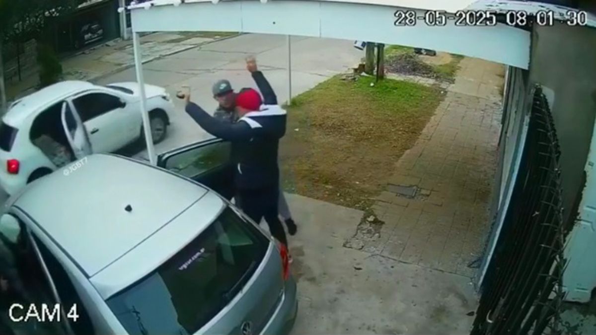 Intentaron robarle el auto a una familia