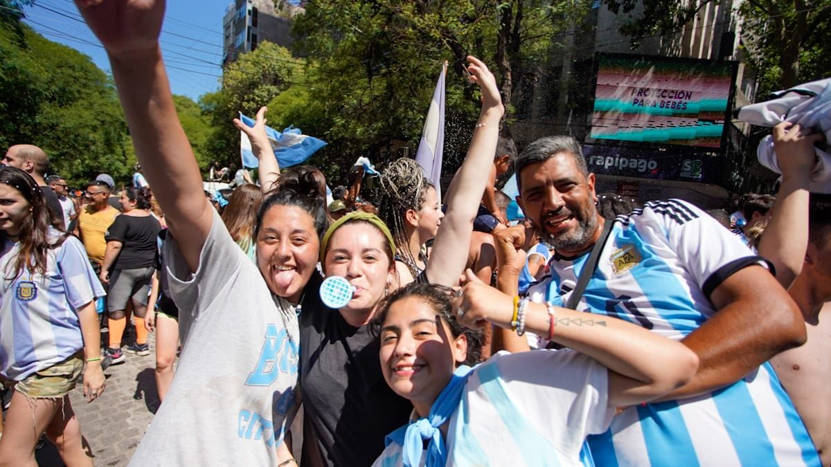 Familia feliz. Familia campeona.
