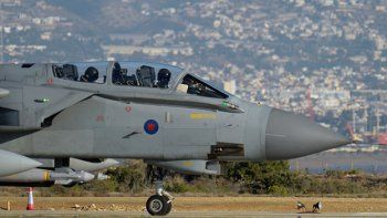 Gran Bretaña bombardeó y anunció un 