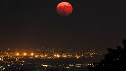 Solo el 2% de la población mundial podrá observar todas las fases de la Luna de Sangre. Solo el 2% de la población mundial podrá observar todas las fases de la Luna de Sangre.