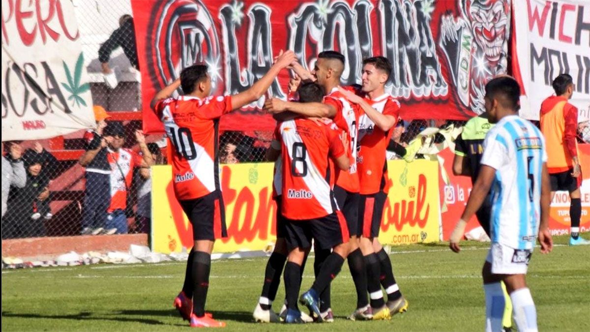 Deportivo Maipú se lució y goleó a Gimnasia de Jujuy.