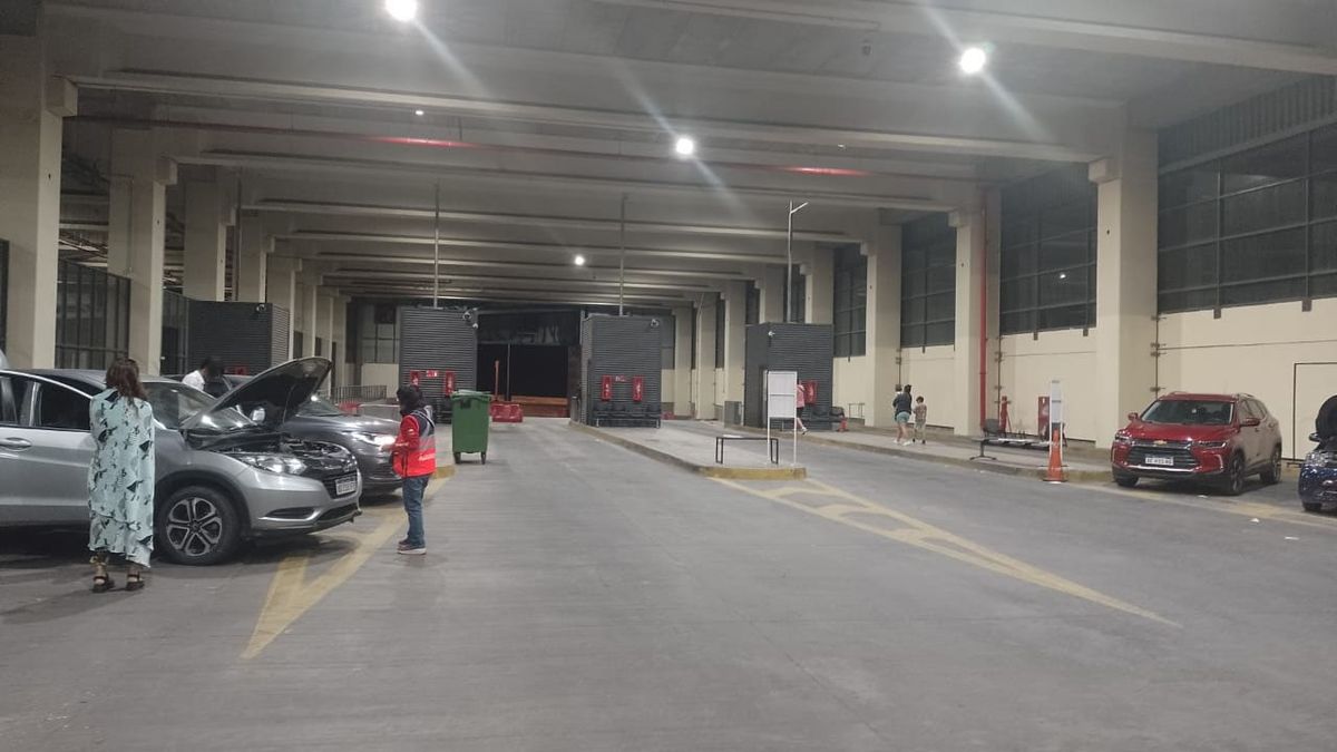 Se agilizaron los trámites en el complejo aduanero Los Libertadores, en Chile, pero ahora las demoras fueron en Horcones para entrar a Argentina. Se agilizaron los trámites en el complejo aduanero Los Libertadores, en Chile, pero ahora las demoras fueron en Horcones para entrar a Argentina.