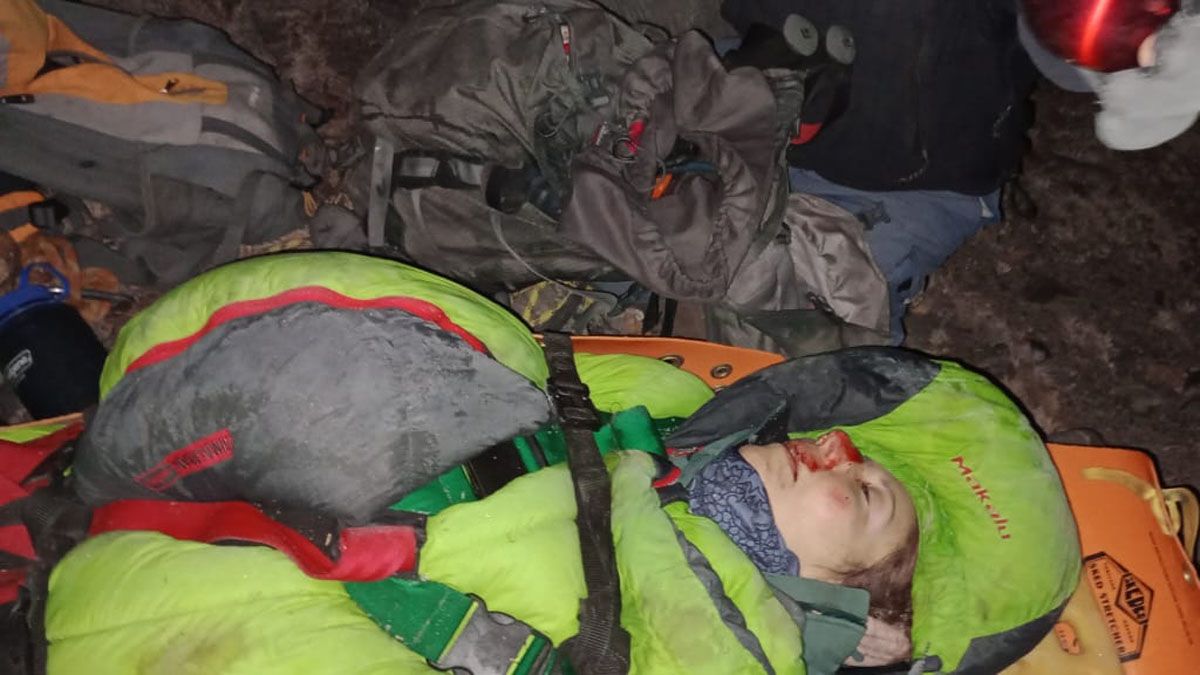 En el Sky Club la esperaba una ambulancia que la asistió y trasladó al Hospital Central. En el Sky Club la esperaba una ambulancia que la asistió y trasladó al Hospital Central.