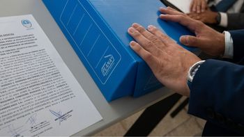 Seis empresas quedaron en carrera por 17 áreas petroleras en Mendoza Seis empresas quedaron en carrera por 17 áreas petroleras en Mendoza