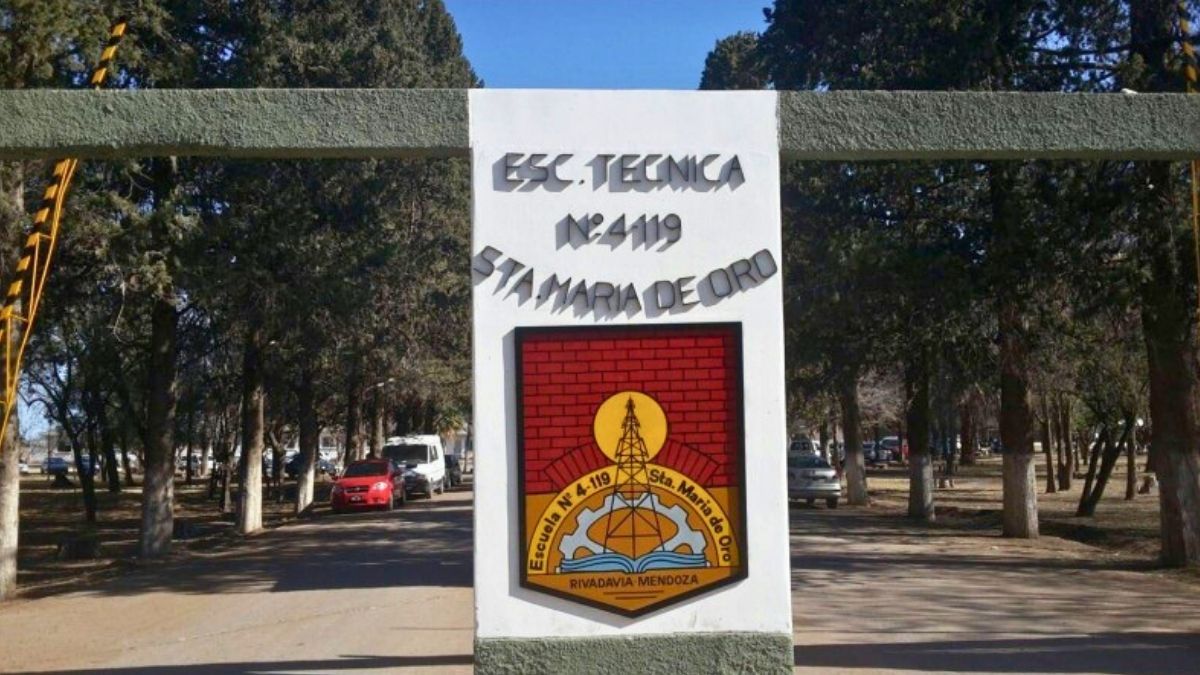 La escuela técnica Santa María de Oro, de Rivadavia.