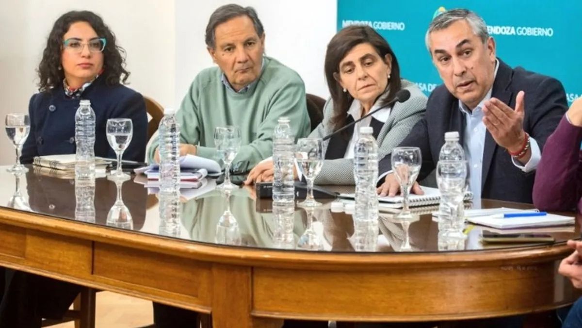 Vaquié y Juri durante la reunión con industriales que tuvo lugar en julio.
