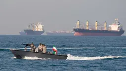 Irán y Estados Unidos se disputan el control del Estrecho de Ormuz.