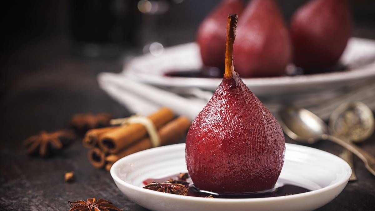 Recetas: cómo hacer peras al malbec con 4 ingredientes y en 30 minutos. Recetas: cómo hacer peras al malbec con 4 ingredientes y en 30 minutos.