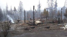 Desolación. Aquí tenía su casa la familia de mendocinos que perdió todo.