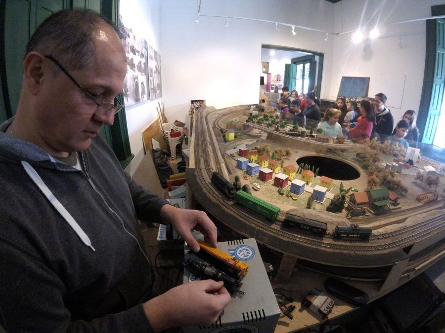 Rubén Lépez, el loco de  los trenes y del Ferroclub