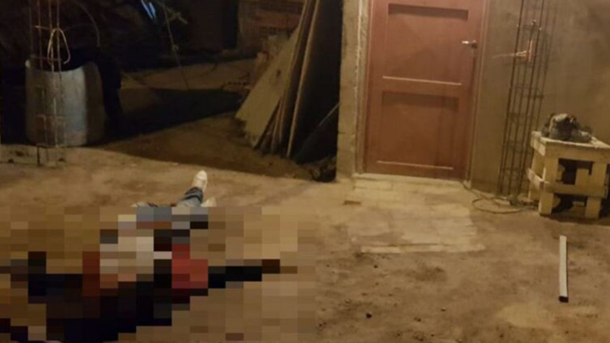 La mujer fue a cobrar una deuda y el dueño de casa la golpeó con una regla de albañil causándole la muerte