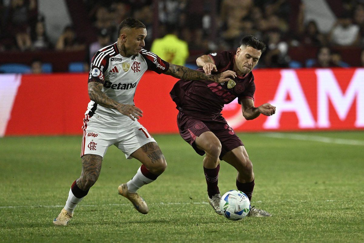Se espera un partido tenso entre Flamengo y Lan&uacute;s.