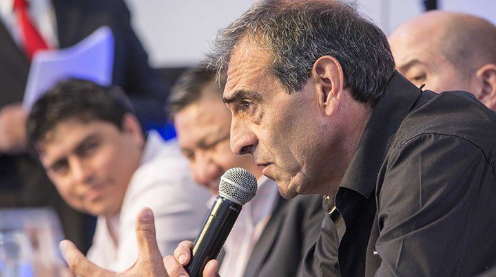 Julián Matamala, secretario del Sindicato de Petroleros Jerárquicos, pidió al Gobierno y a YPF que 