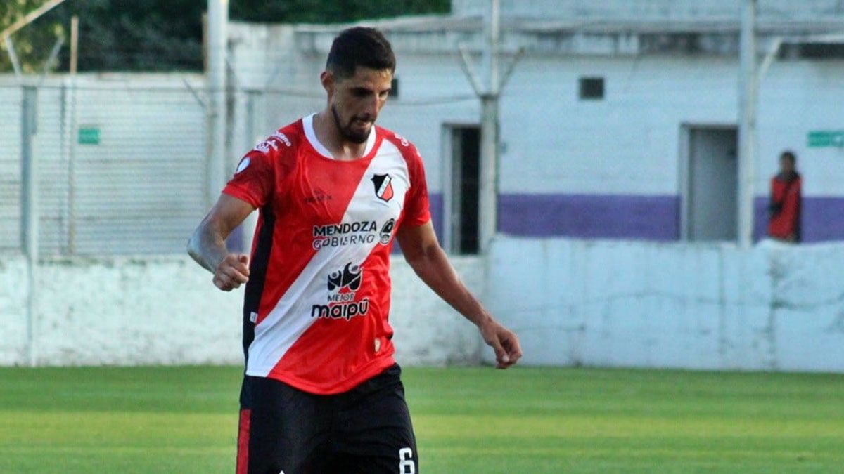 Alejandro Cabral se ganó un lugar como titular en el equipo de Juan Manuel Sara.