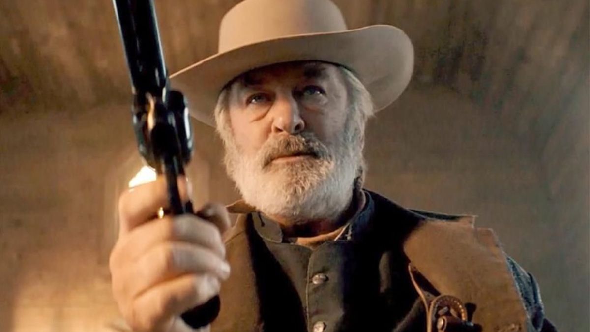 Alec Baldwin mató accidentalmente a la directora de fotografía durante el rodaje de una película Alec Baldwin mató accidentalmente a la directora de fotografía durante el rodaje de una película