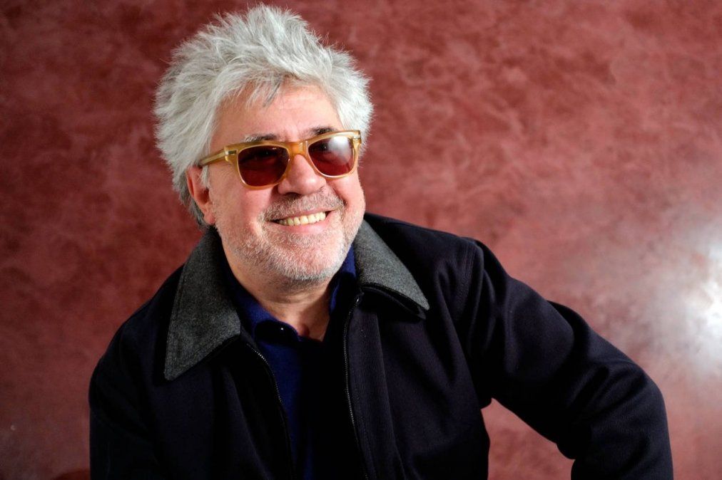 Almodóvar: Clinton es la primera de las mujeres Almodóvar de EEUU