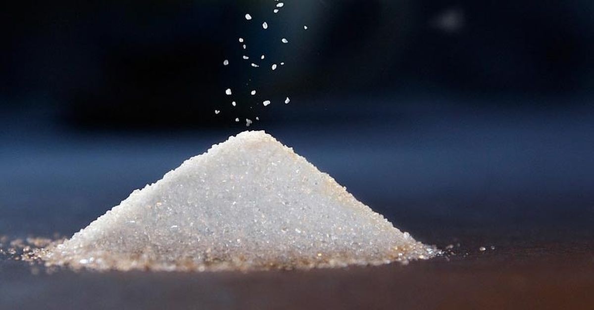 La efectiva mezcla de dos ingredientes que elimina las manchas de moho en la ropa blanca La efectiva mezcla de dos ingredientes que elimina las manchas de moho en la ropa blanca