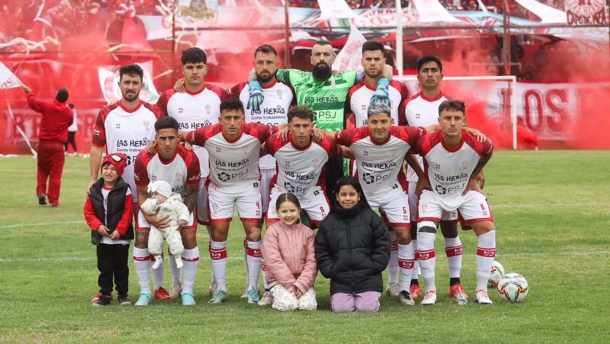 Huracán Las Heras jugará ante Deportivo Rincón, de Neuquén en calle Olascoaga.