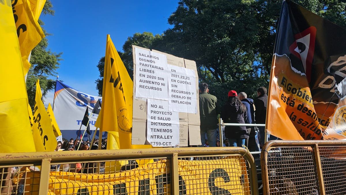 Manifestación de los gremios el 1 de Mayo. Manifestación de los gremios el 1 de Mayo.