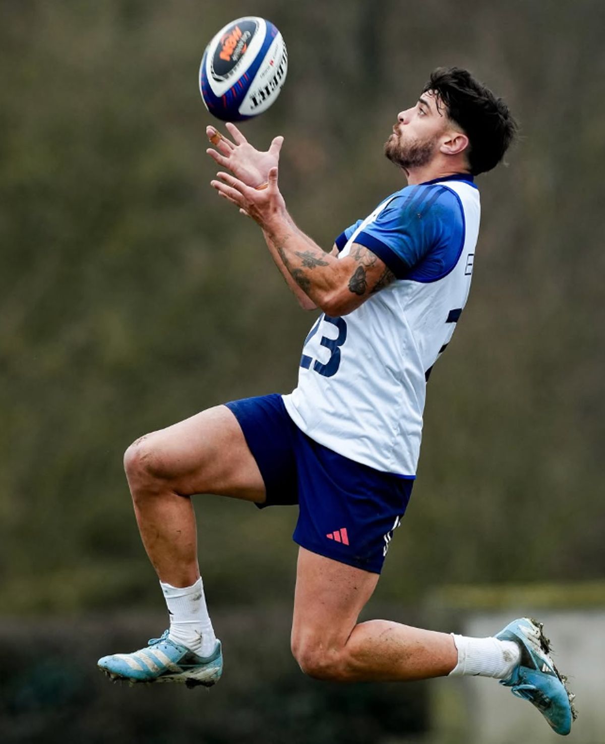 Romain N'Tamack será el apertura de Francia en el inicio del Seis Naciones. Romain N'Tamack será el apertura de Francia en el inicio del Seis Naciones.