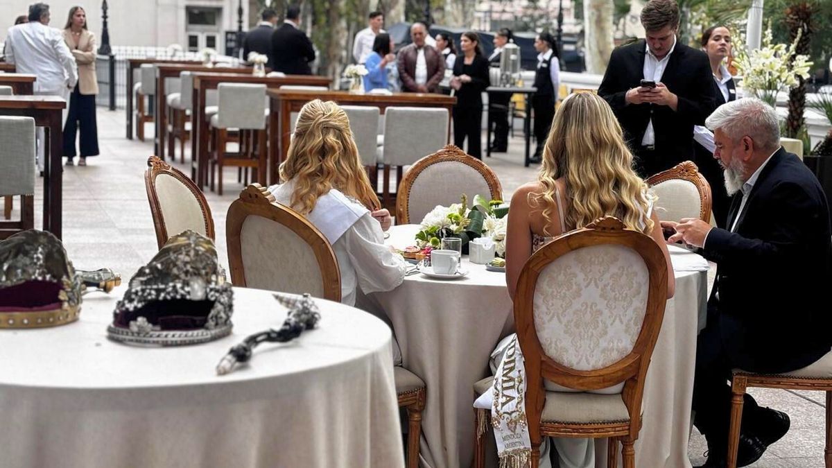 La previa de la conferencia de prensa de este lunes. La reina y la virreina amanecieron emocionadas. La previa de la conferencia de prensa de este lunes. La reina y la virreina amanecieron emocionadas.