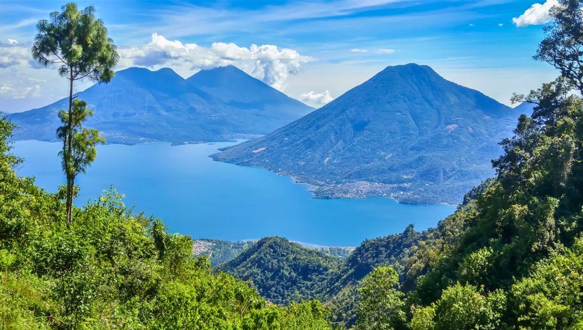 El lago más hermoso del mundo está en América Latina pero sorprende por otra cosa