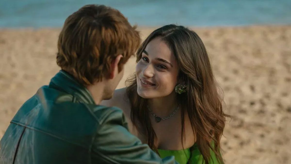 La actriz Eléa Rochera interpreta a Reese Russell en la película de Netflix.