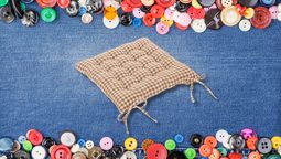 Un DIY de costura en casa es una buena opción para reutilizar telas y emprender algo nuevo.&nbsp;