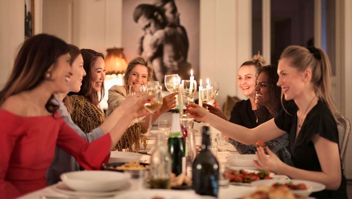 Ni 30, ni 50 cm: cuál es la altura ideal de una mesa de comedor para estar cómodo en casa