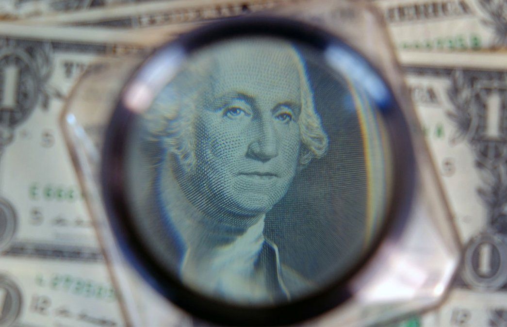 El Banco Central incluyó a 1.4 millones de empleados de empresas privadas que cobraron el ATP en la lista negra para comprar dólares ahorro.&nbsp;