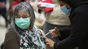 Argentina pagó casi 700 millones de dólares por todas sus vacunas
