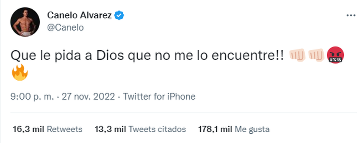 Los tuits de Álvarez contra Messi.