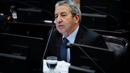 Cobos se reunirá con Dujovne por el impuesto al vino