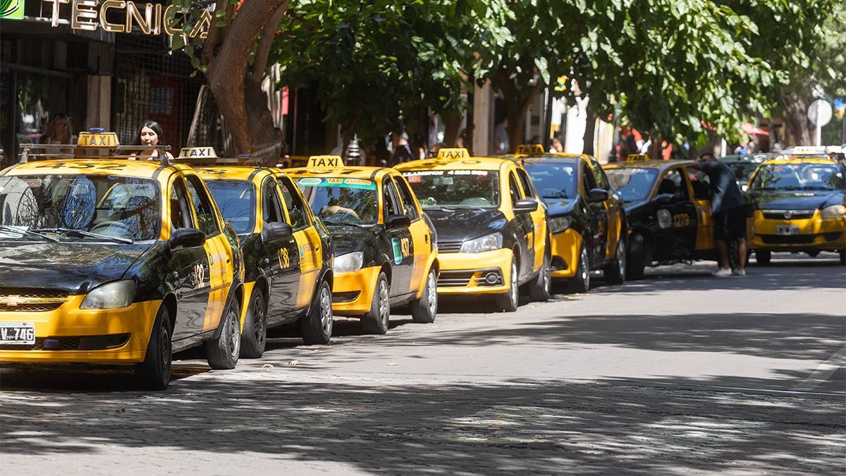 Los propietarios de taxis dicen que han aumentado los costos. Imagen ilustrativa.