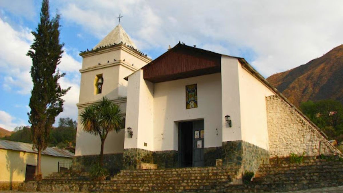 La única iglesia, uno de los principales atractivos del pueblo. La única iglesia, uno de los principales atractivos del pueblo.